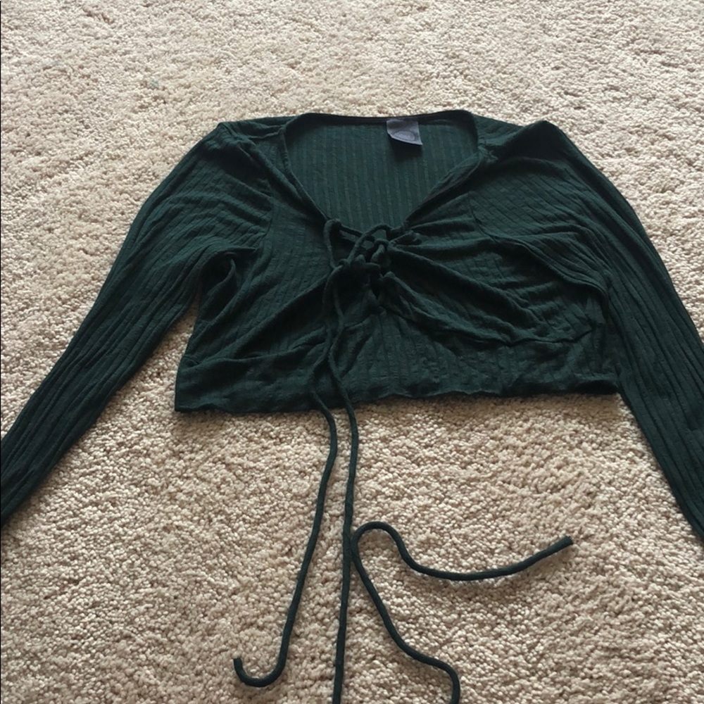 Green long sleeve crop top